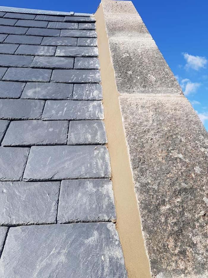 Sealed roof edge